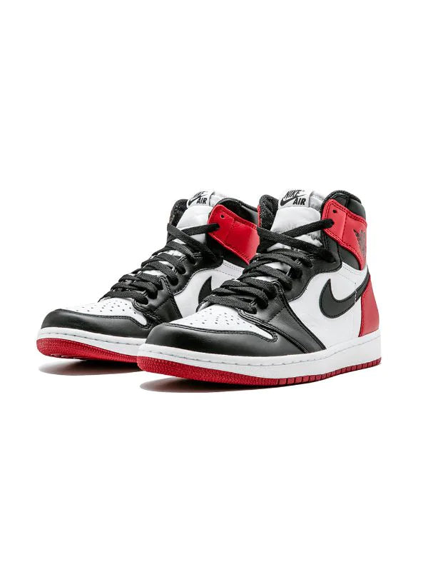 Air Jordan 1 Retro High OG — Black Toe